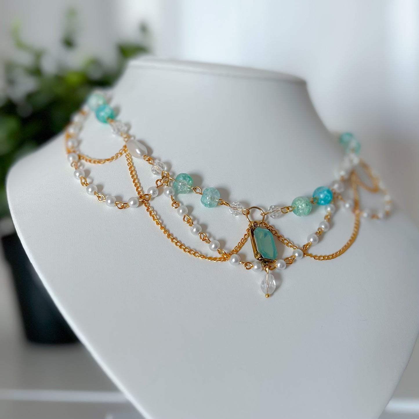 The Eira Necklace